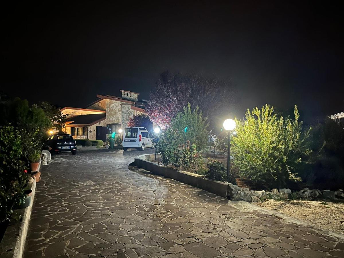 Case Vacanza E Camere In Villa Isabella Con Parcheggio Custodito E Wifi Джоя дел Коле Екстериор снимка