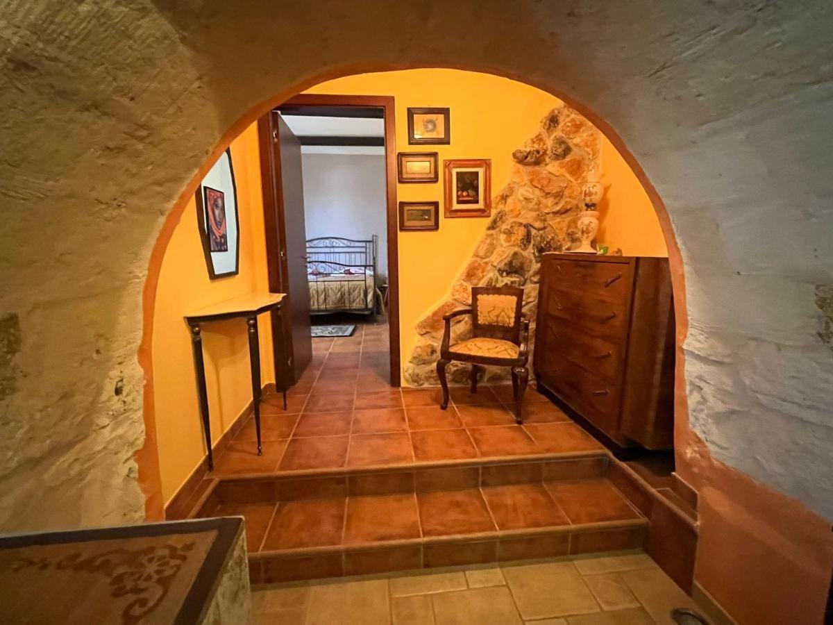 Case Vacanza E Camere In Villa Isabella Con Parcheggio Custodito E Wifi Джоя дел Коле Екстериор снимка