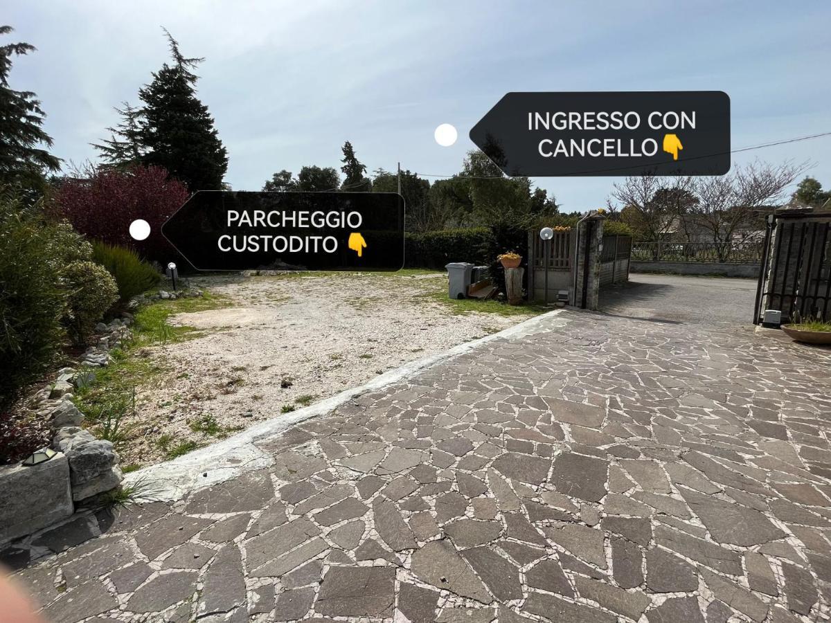 Case Vacanza E Camere In Villa Isabella Con Parcheggio Custodito E Wifi Джоя дел Коле Екстериор снимка
