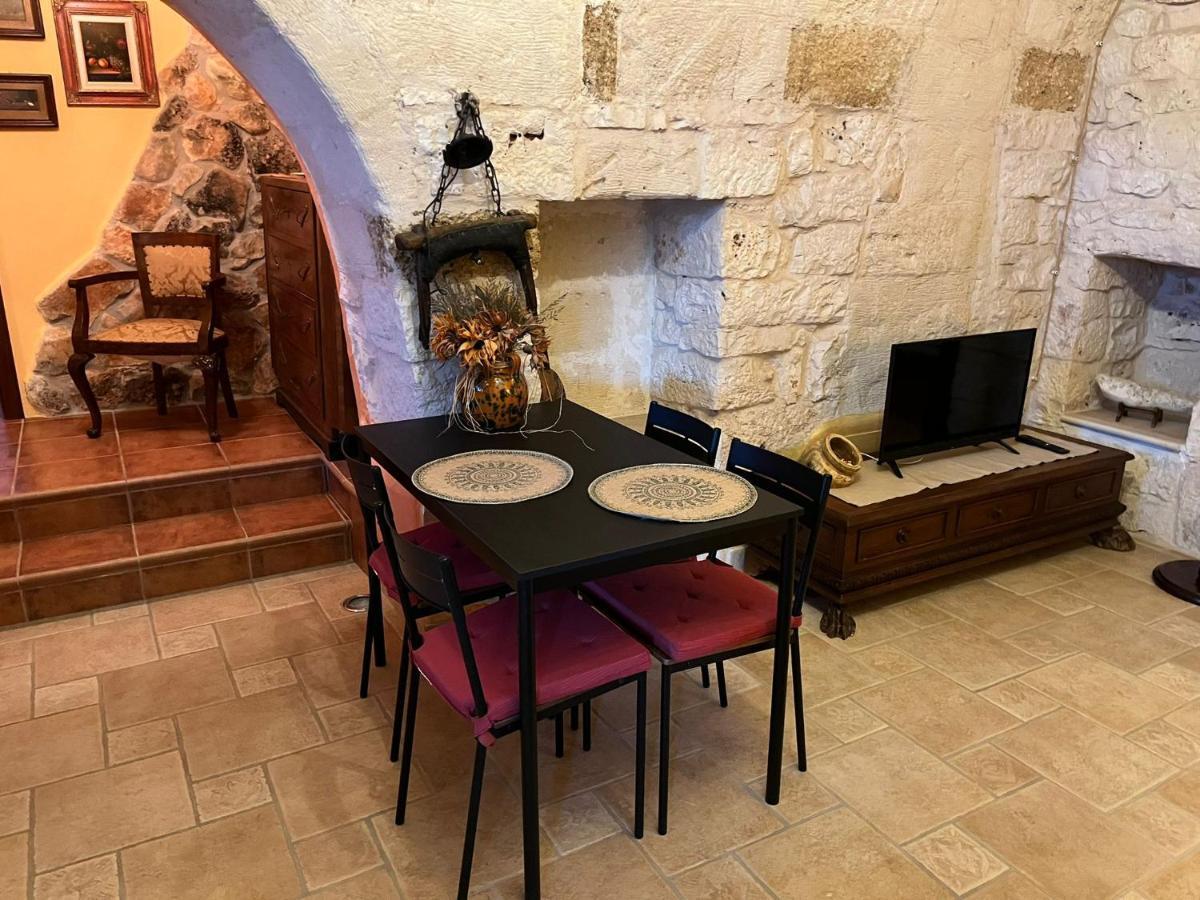 Case Vacanza E Camere In Villa Isabella Con Parcheggio Custodito E Wifi Джоя дел Коле Екстериор снимка