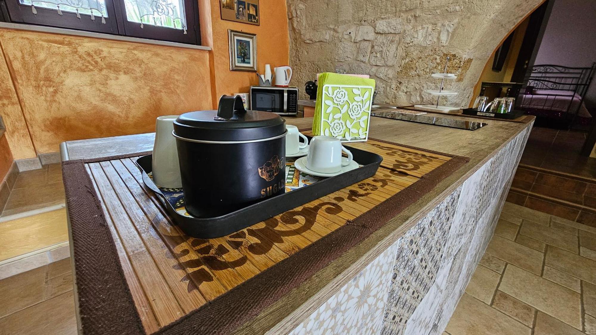 Case Vacanza E Camere In Villa Isabella Con Parcheggio Custodito E Wifi Джоя дел Коле Екстериор снимка