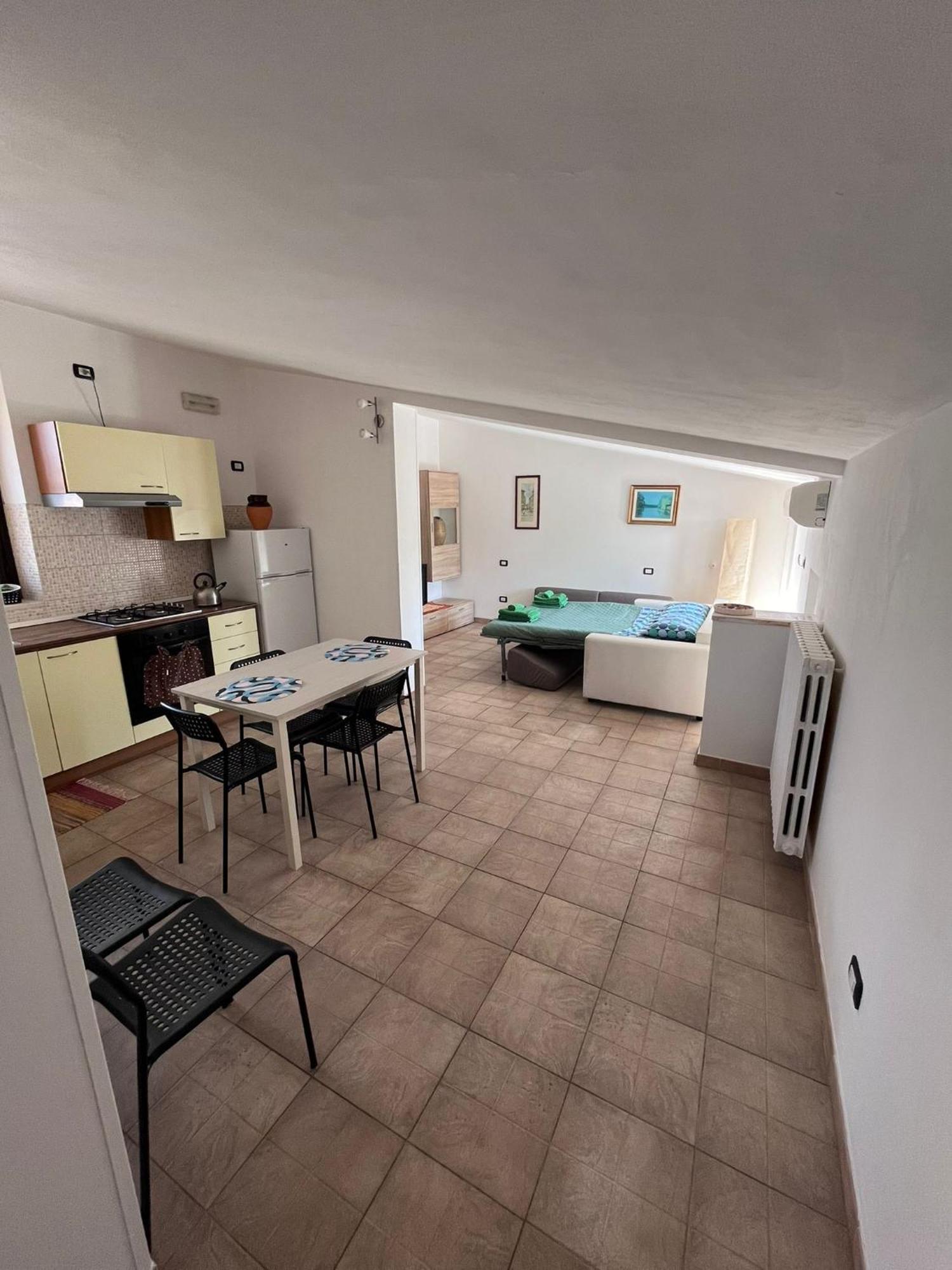 Case Vacanza E Camere In Villa Isabella Con Parcheggio Custodito E Wifi Джоя дел Коле Екстериор снимка